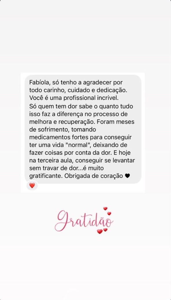 Mensagem de aluna no WhatsApp agradecendo por conseguir levantar sem travar de dor após três aulas